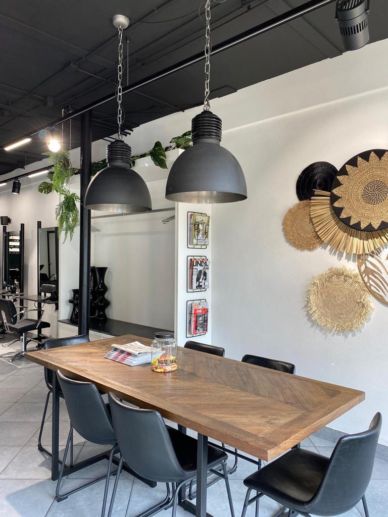 b9464e95-a2e8-4b25-941f-8dc610f62dea Interieur salon 1